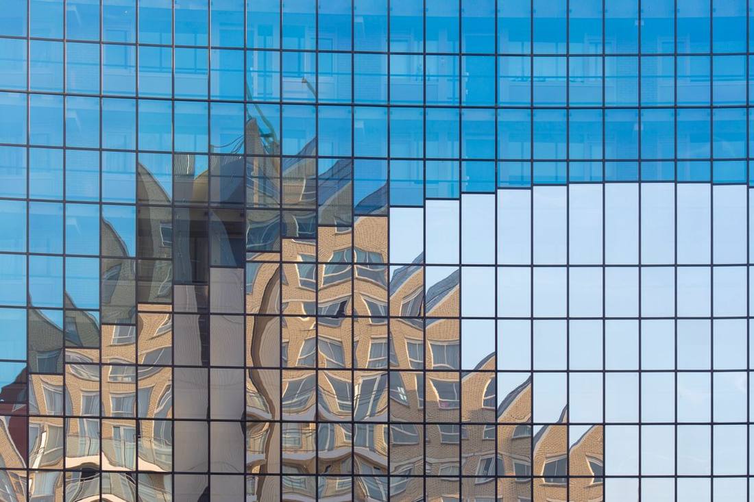 Wavy Window Glass Reflections: Defect or Normal?
