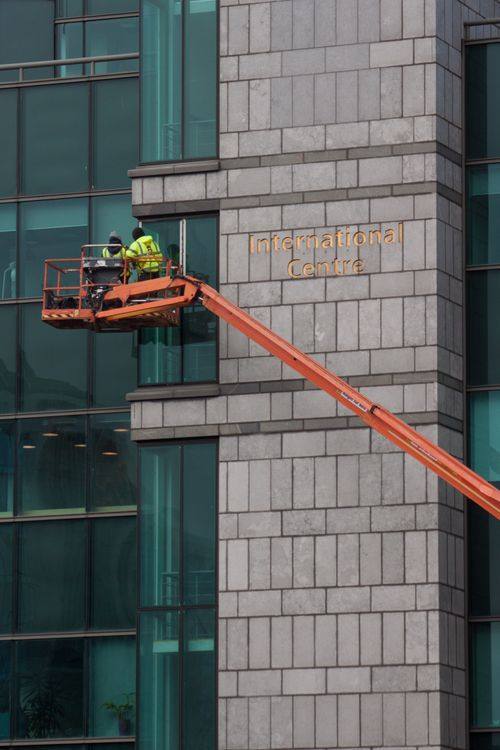 Curtain Wall Water Leaks: 8 Investigation Steps