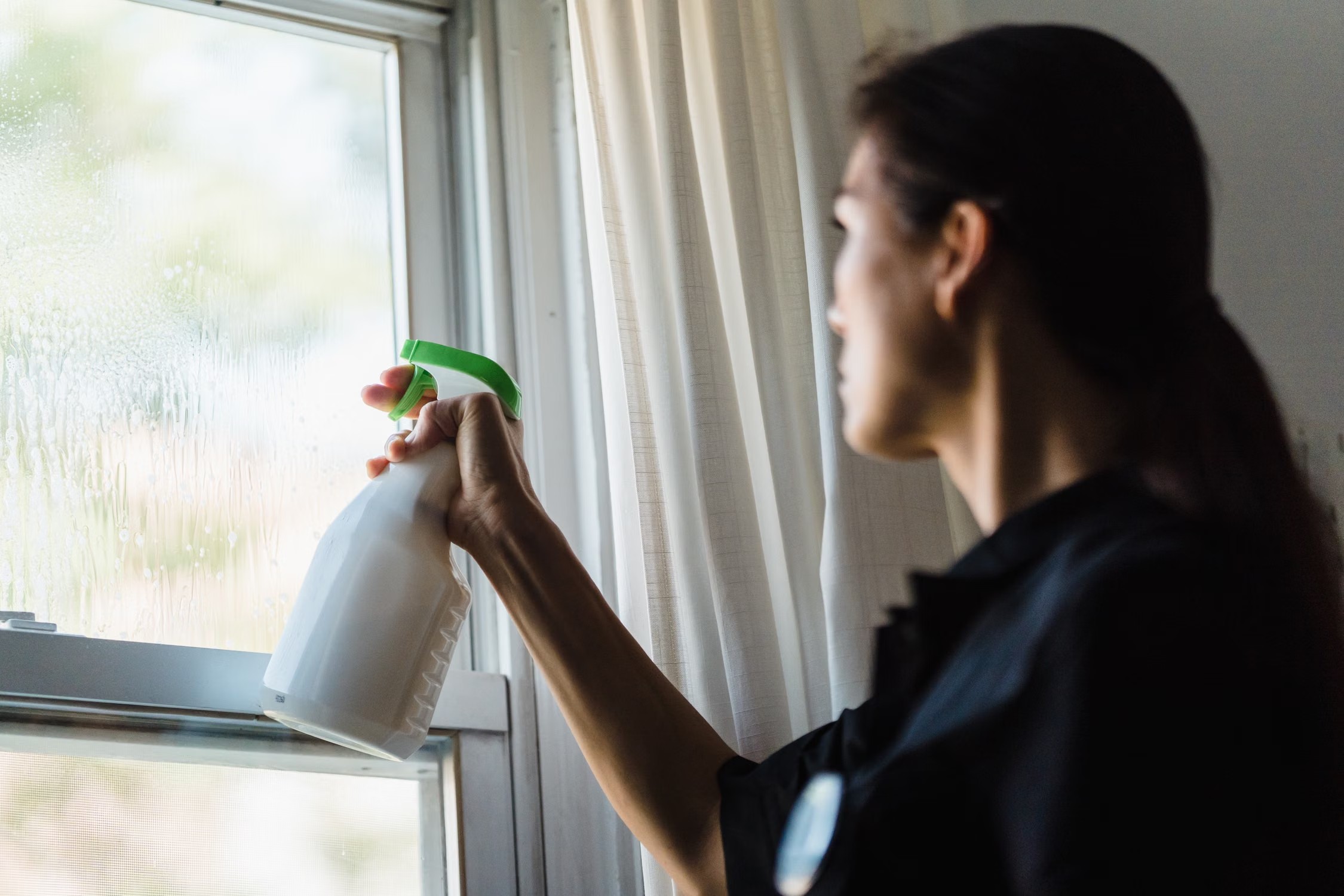 Hard Water Spots on Window Glass? Safe Removal Guide