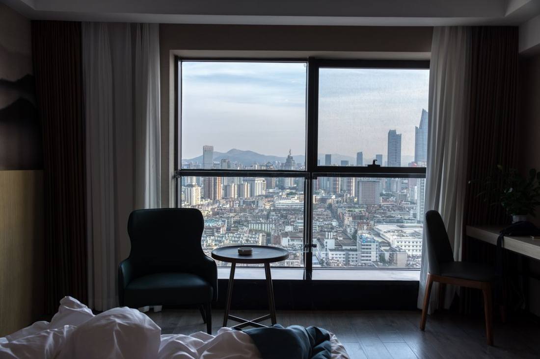 Hotel Window Acoustic Retrofit: A 7-Step Plan