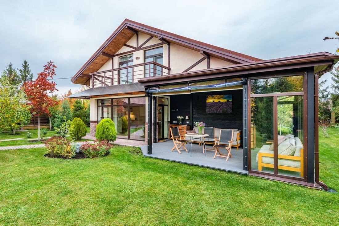 Panoramic Folding Doors: 9 Weather-Sealing Checks