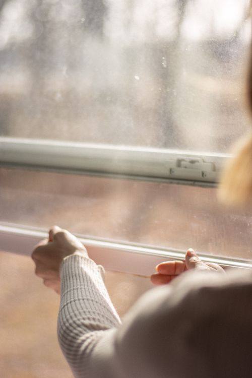 Window Gaskets Shrinking or Pulling Away? 7 Causes