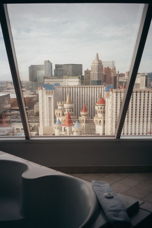 Hotel Bathroom Windows: Privacy, Ventilation and Care