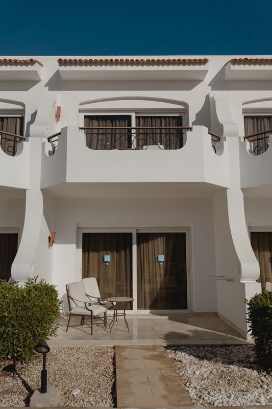 Corner Sliding Doors vs Folding Doors for Villa Views